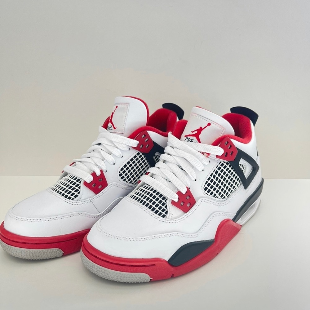 Jordan 4